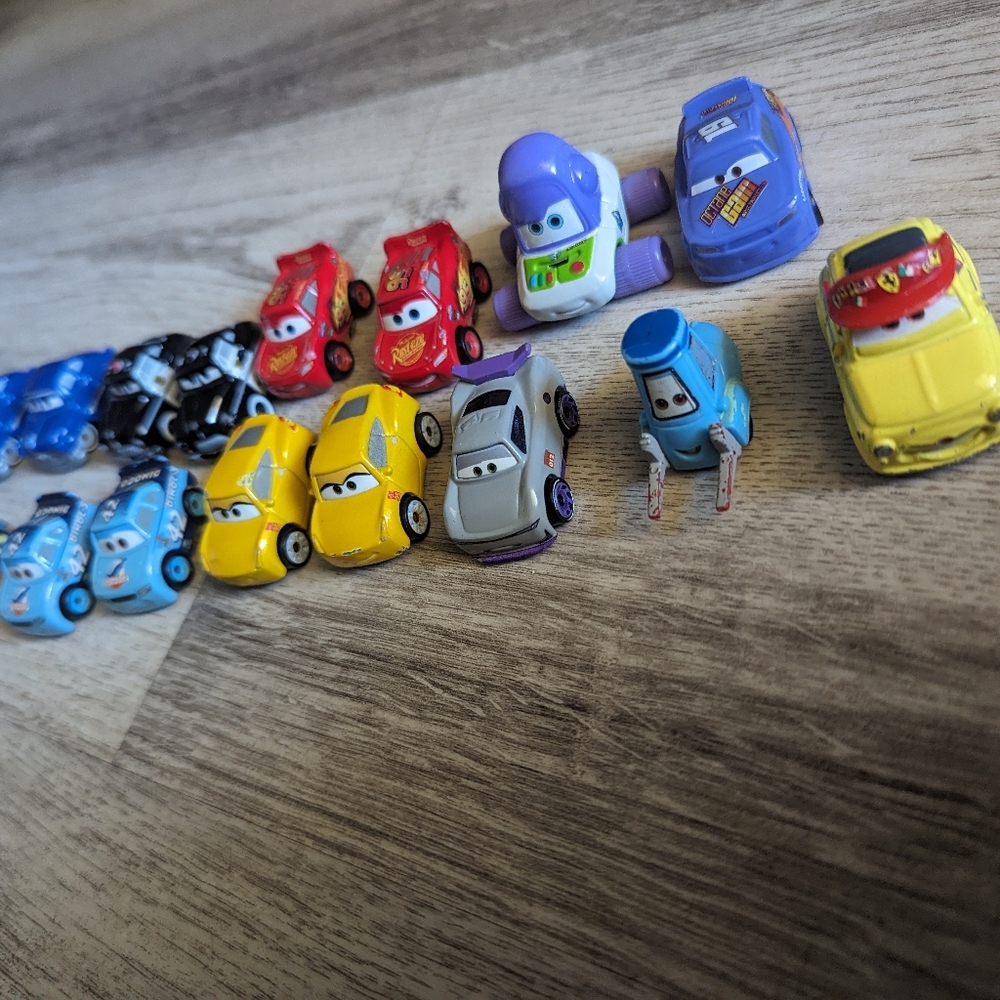 Disney Cars mini racers